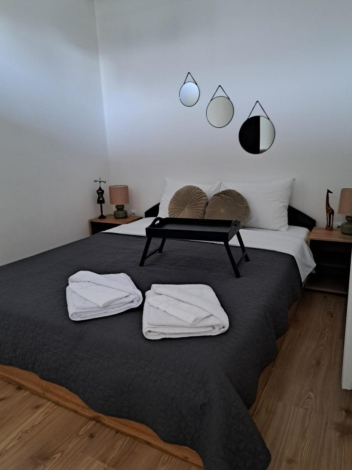 Free Garage In The Center-Delicia 4 Studio! Sibiu Exterior foto